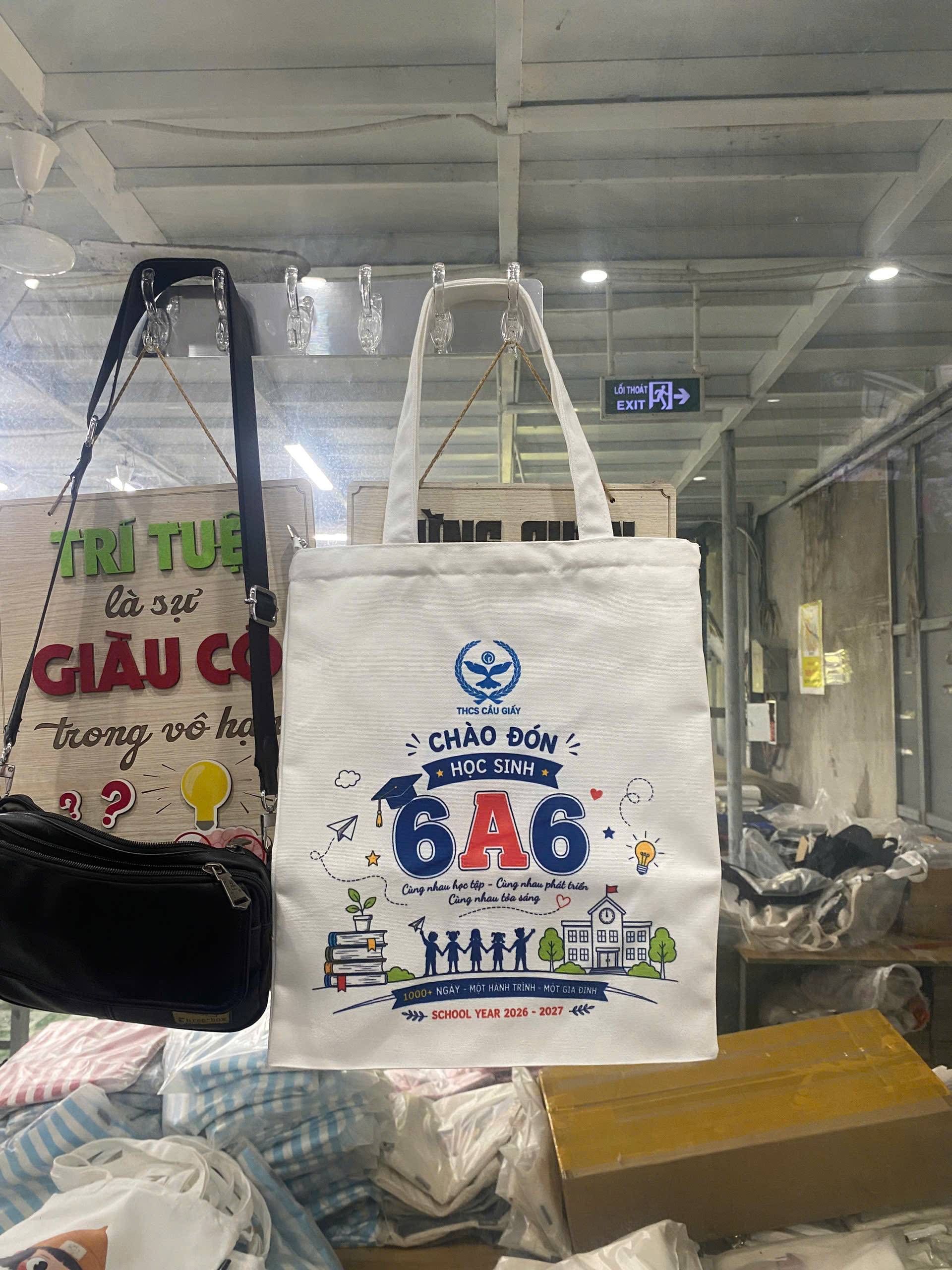 Túi Vải Canvas Chào Đón Học Sinh 6A6 – Mẫu Túi Đồng Hành Cùng Năm Học 2026–2027
