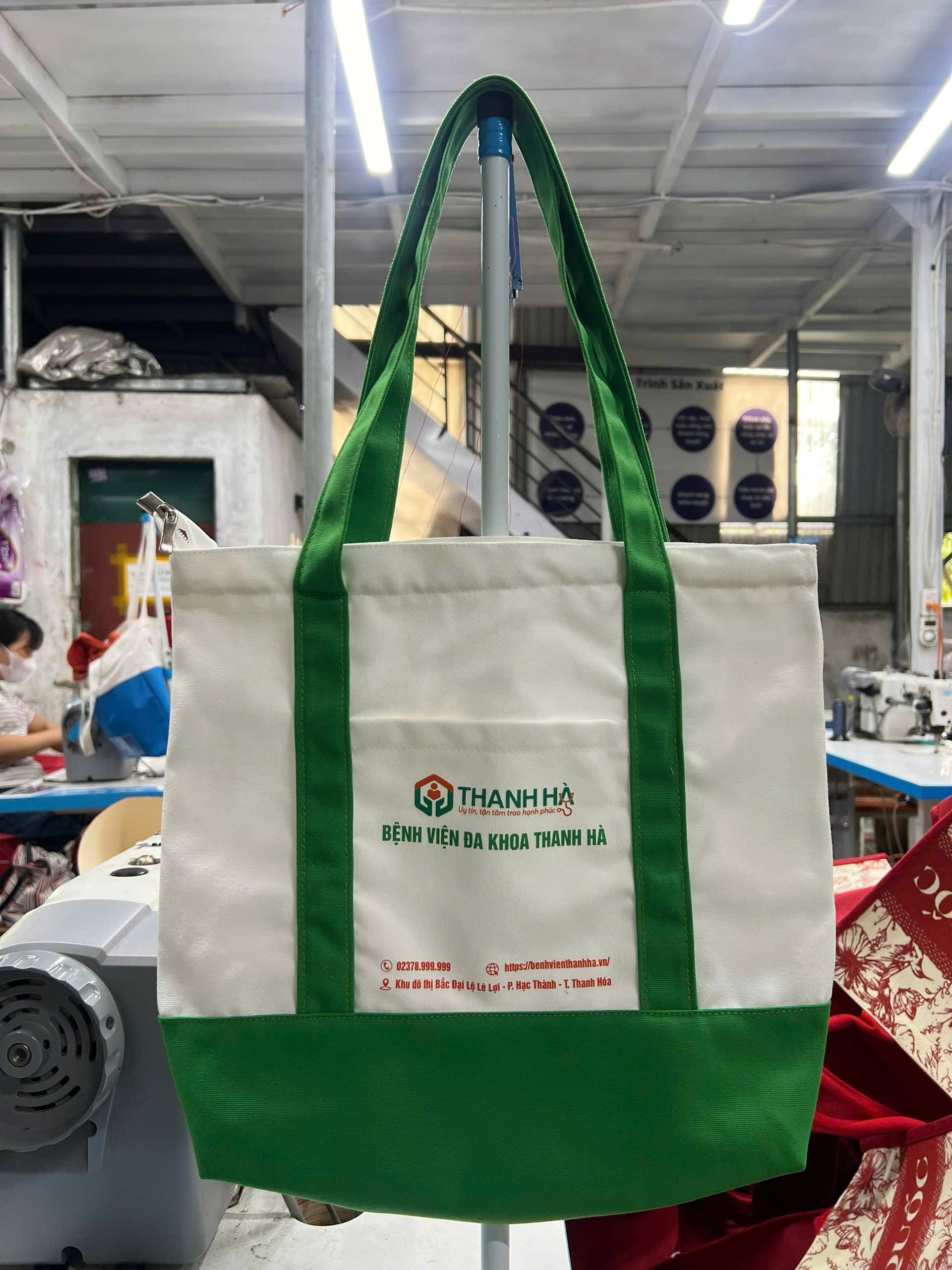Mẫu túi vải canvas in logo bệnh viện Thanh Hà