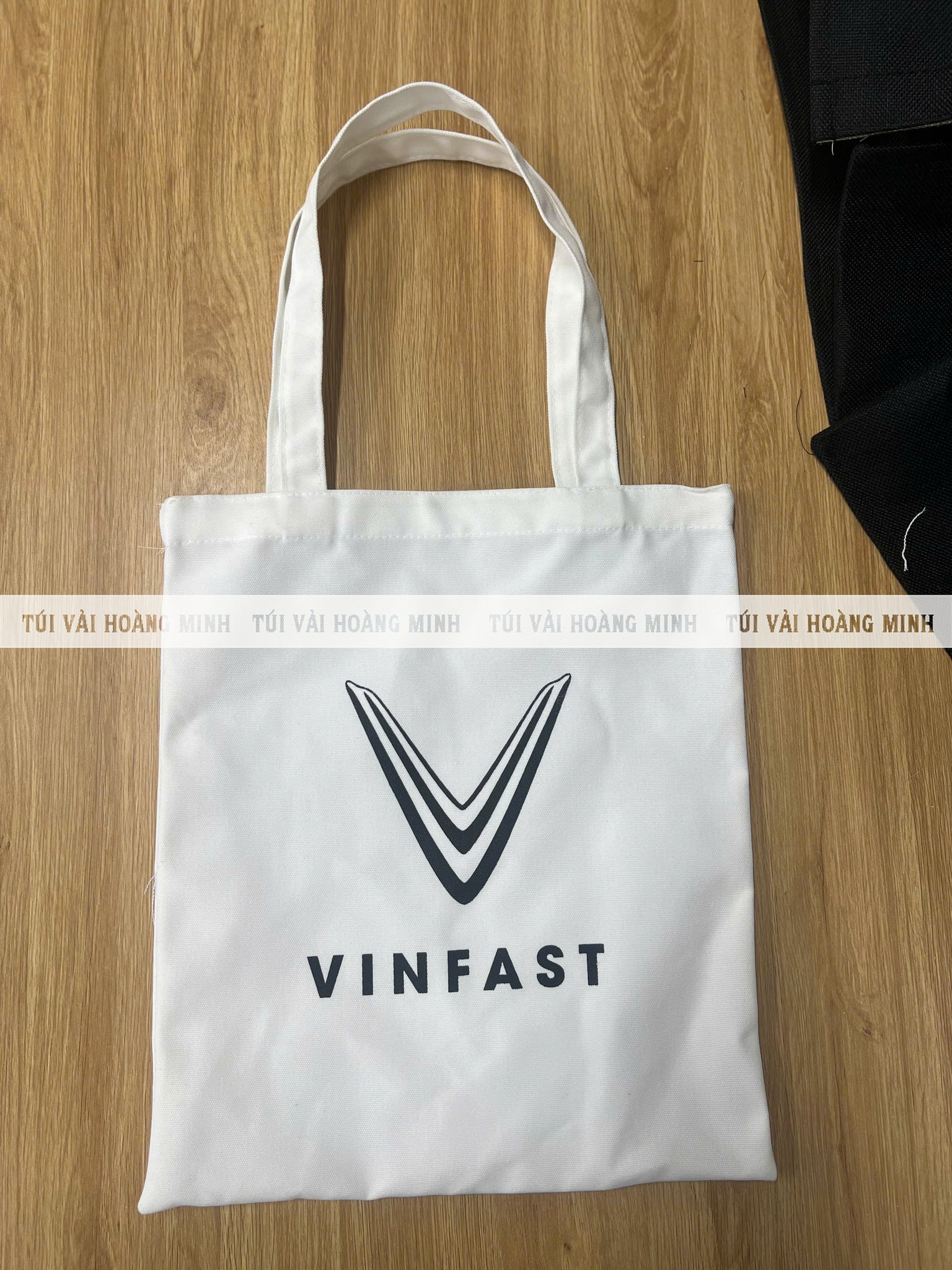 Túi Canvas Quà Tặng VinFast – Món Quà Thời Trang, Thân Thiện Môi Trường