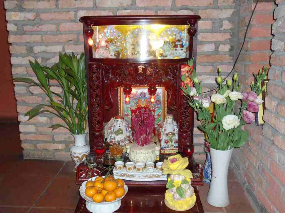 Bàn thờ thổ công - Đặt bàn thờ thổ công theo chuyên gia phong thủy