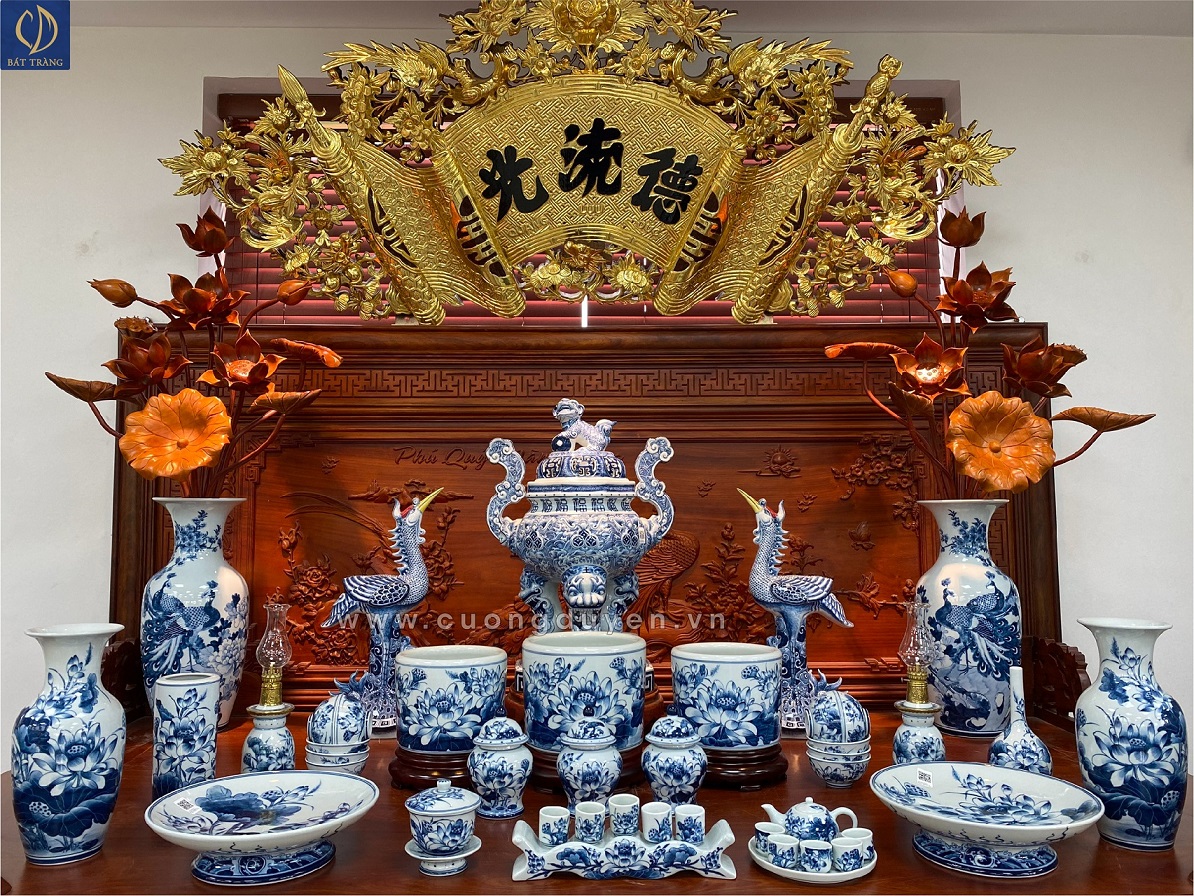 Bộ đồ thờ Gia Tiên