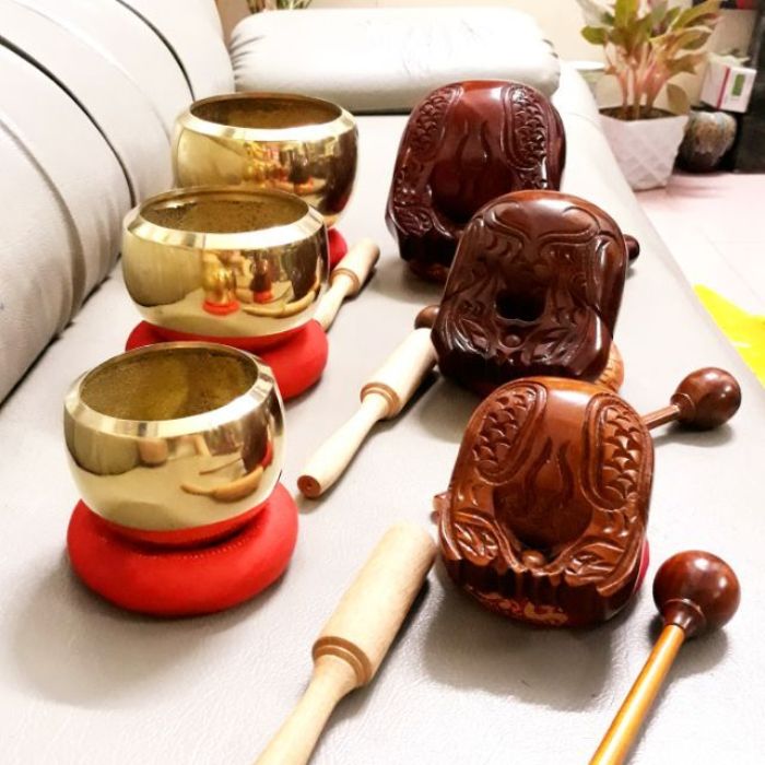 Cách gõ chuông khi thắp hương tại nhà