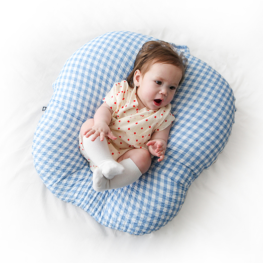 Đệm chống trào ngược cho bé là công cụ hiệu quả cải thiện tình trạng nôn, trớ sau khi ăn của trẻ