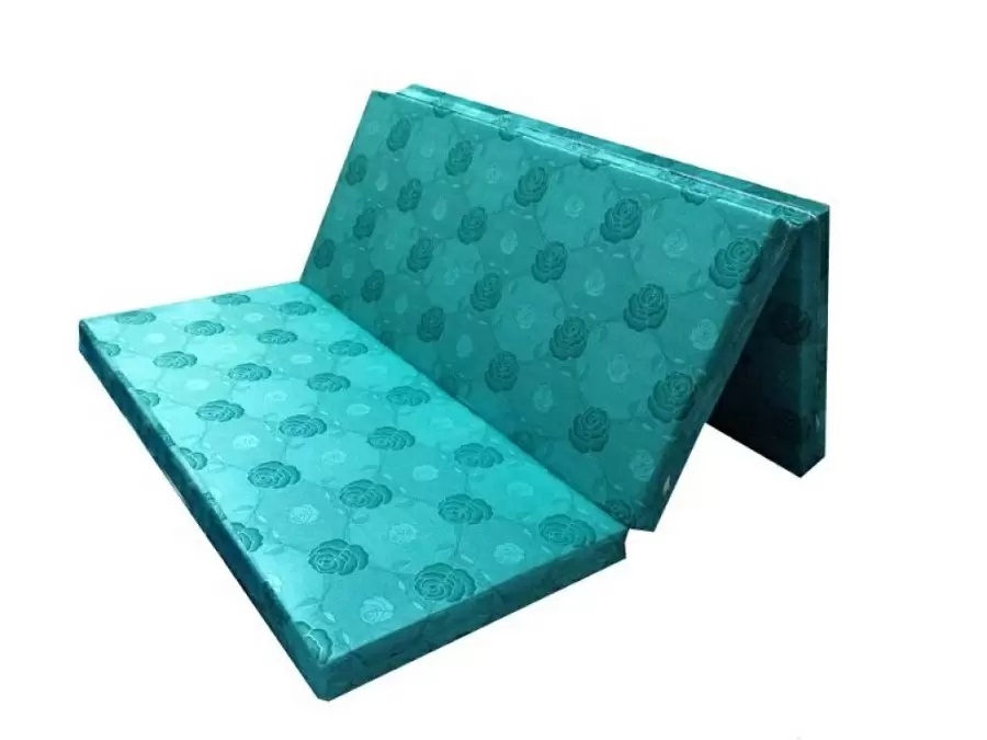 Đệm xốp PE có trọng lượng nhẹ và thiết kế gập ba tiện lợi