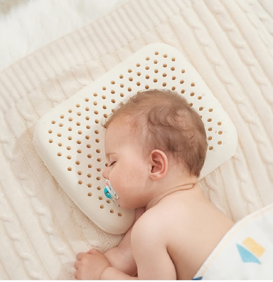 Đối với cao su non nên sử dụng sản phẩm có thiết kế lỗ thoáng, mềm tay, co giãn tốt