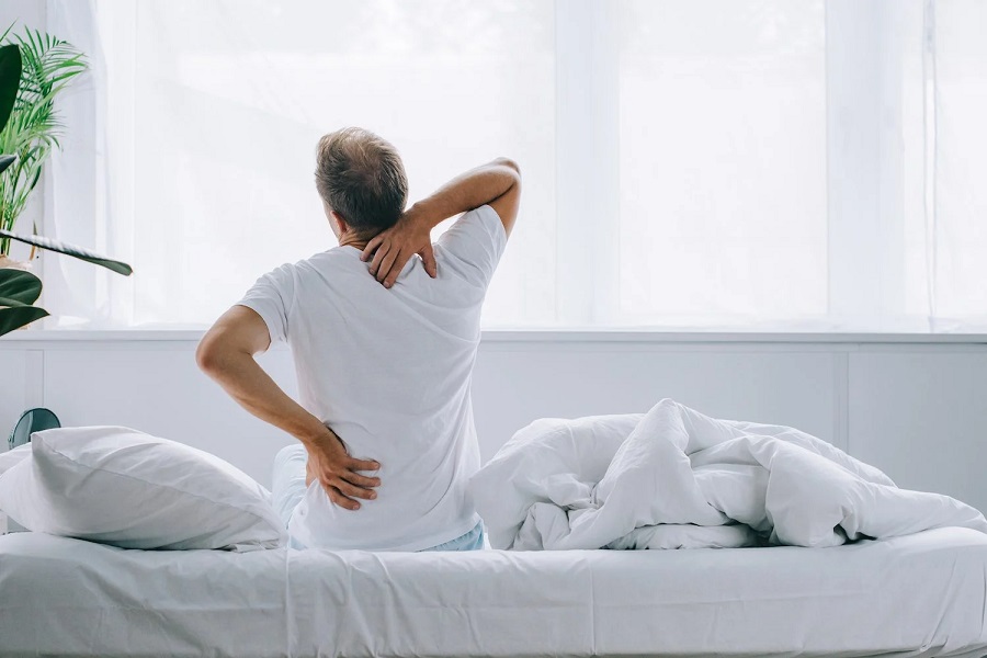 Nệm cho người đau cột sống có độ cứng và độ mềm ở mức trung bình, vừa phải