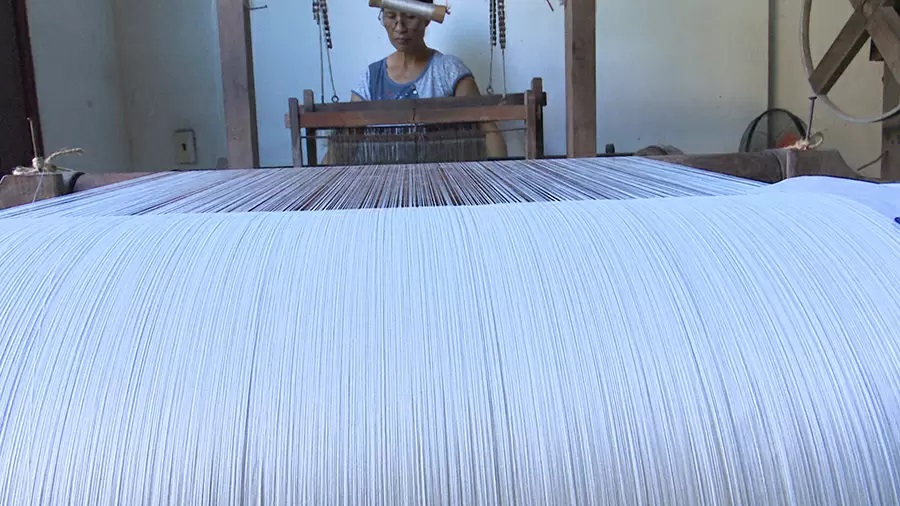 Quy trình dệt vải đũi thủ công