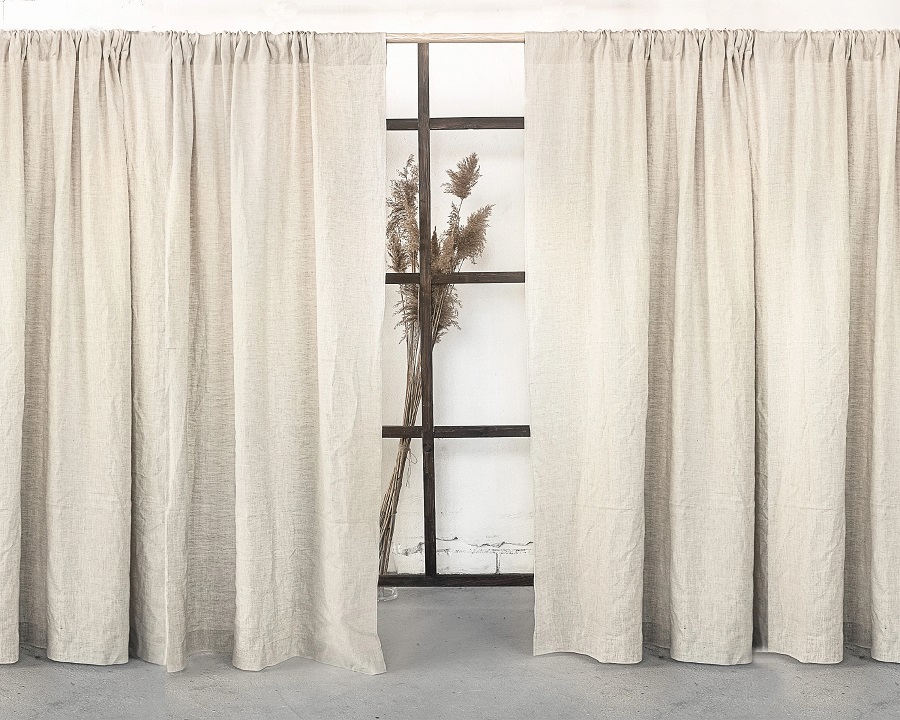 Vải linen được sử dụng để may rèm cửa