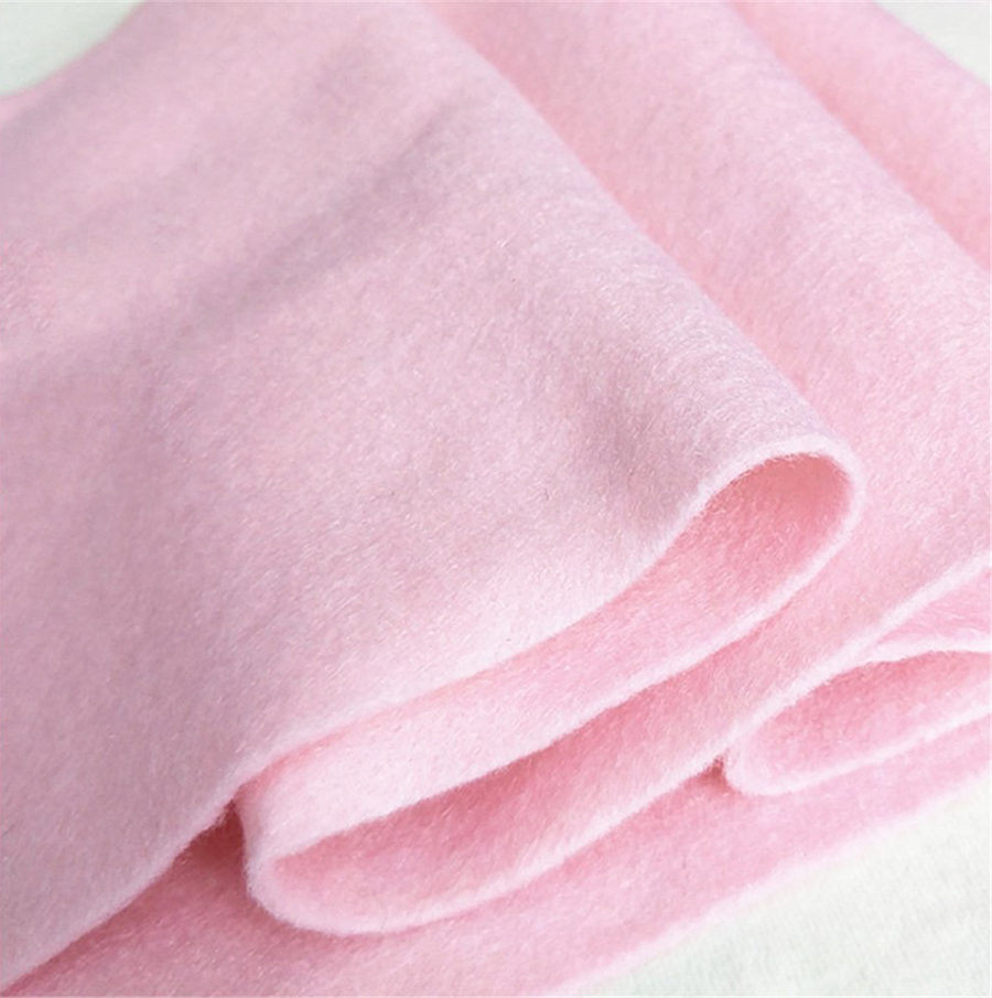 Nỉ là một trong số ít chất liệu có thể dùng được cả 2 mặt