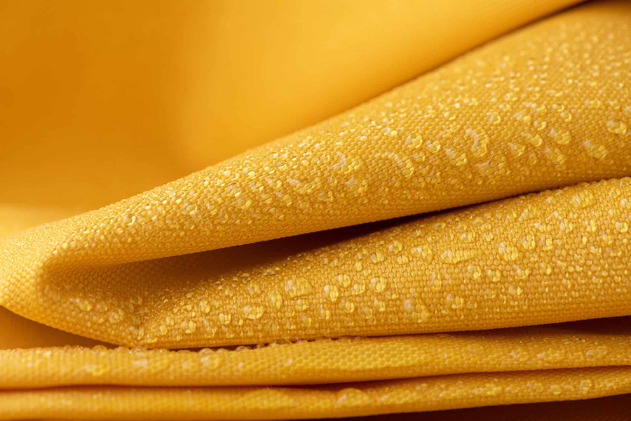 Nylon có nguồn gốc từ hoá chất khai thác dầu mỏ, than đá