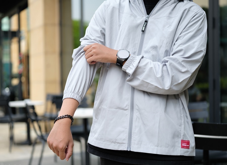 Chất liệu nylon dùng để may quần áo thể thao và những áo khoác chống gió, chống nước