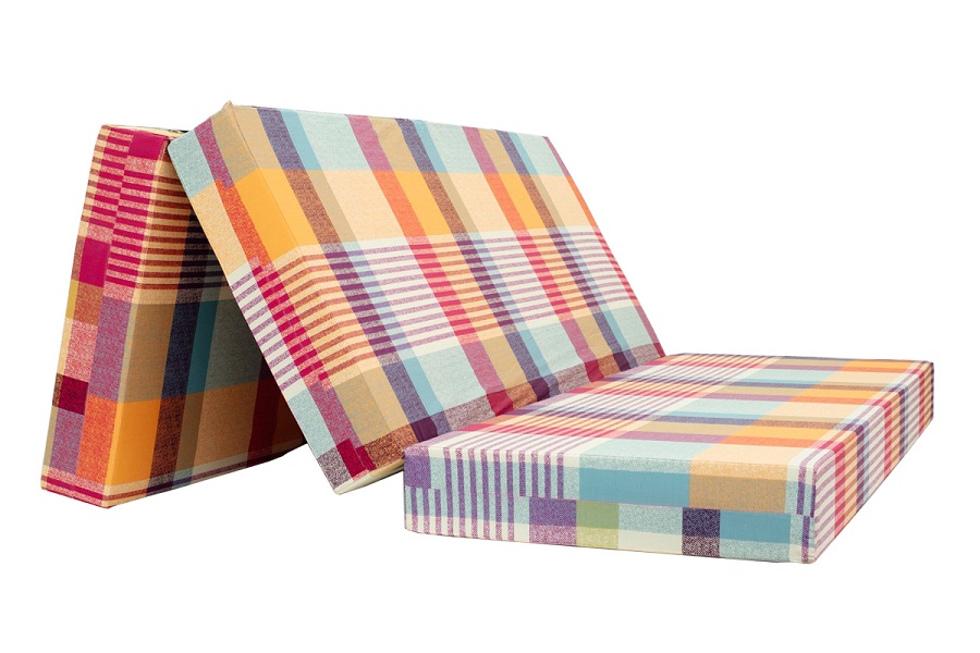 Đệm bông ép Forever được làm từ sợi polyester