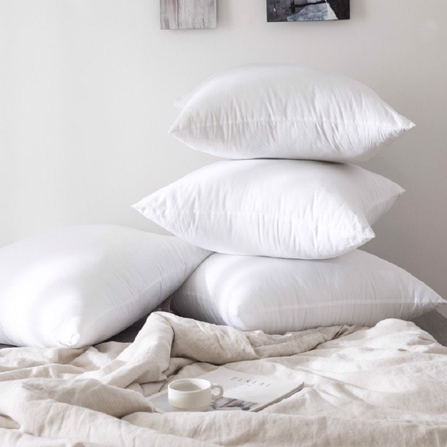 Những chiếc ruột gối làm từ polyester có độ mềm mại, thông thoáng cao và giá thành vô cùng phải chăng