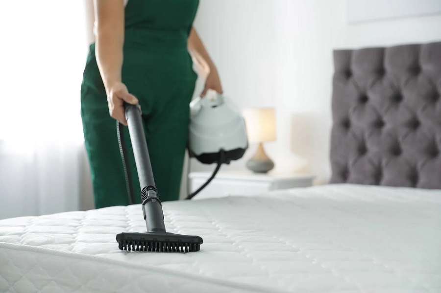 Vệ sinh định kỳ không chỉ tăng tính thẩm mỹ cho đệm mà còn trực tiếp bảo vệ sức khỏe của bạn