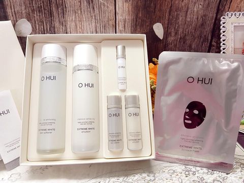 Bộ sản phẩm dưỡng trắng da OHUI EXTREME WHITE