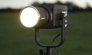 So sánh Godox vs Nanlite – Đèn nào phù hợp cho quay phim YouTube?