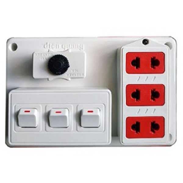 Bảng điện nổi V3 Điện Quang ĐQ FEP 32W 03S ( màu trắng, 3 lỗ 2 chấu, 3 công tắc )
