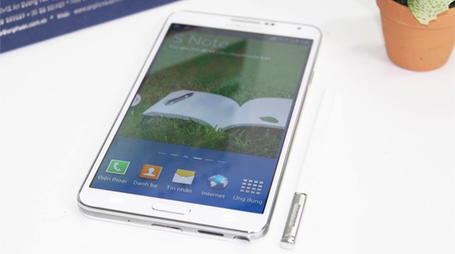 10 smartphone đáng mua nhất hiện nay