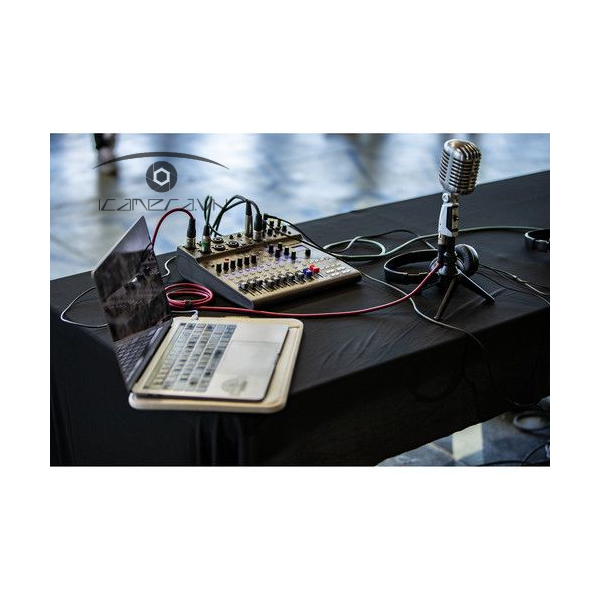 Mixer Zoom LiveTrak L-8