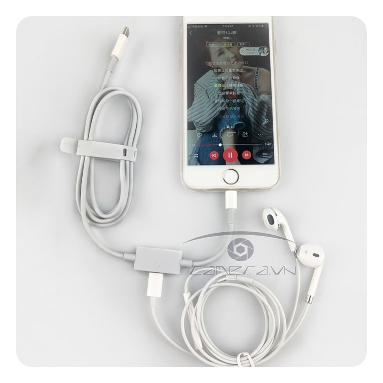 Cáp chuyển USB-C ra Lightning Cable với giắc cắm audio Lightning Headset Jack MA067