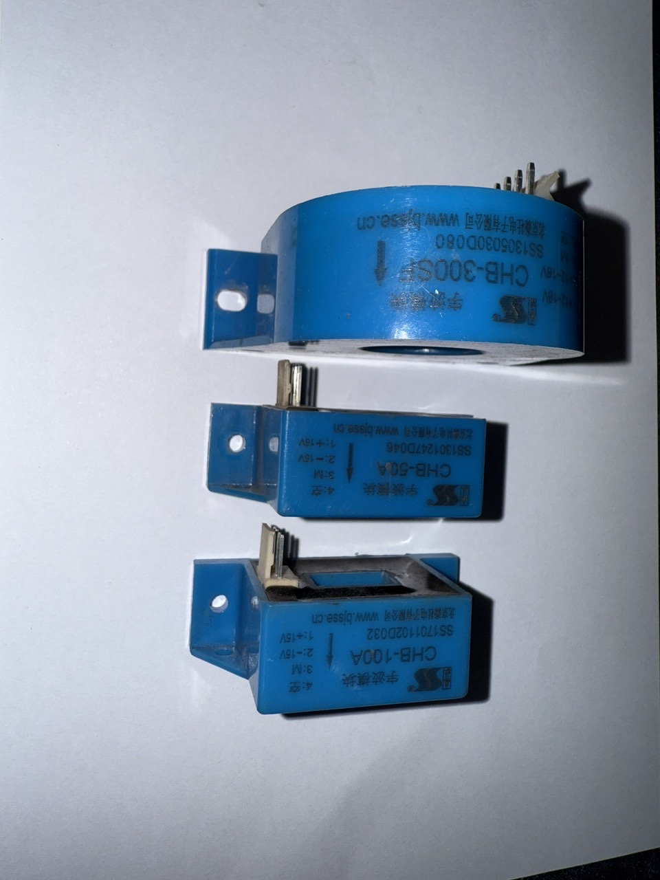chb-50a-cam-bien-dong-50a