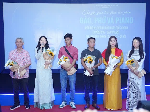 giao-luu-phim-voi-khan-gia-nhan-dip-ky-niem-quoc-khanh-2-09-2025