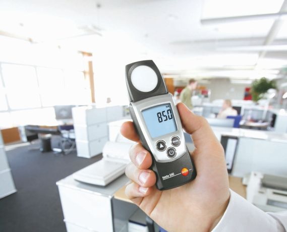 Máy đo cường độ ánh sáng cầm tay Testo 540