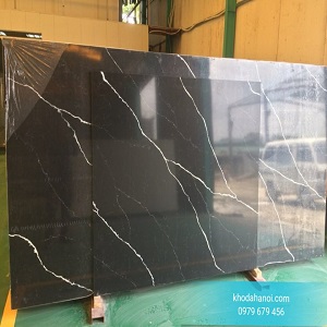 VẼ ĐẸP CỦA ĐÁ ĐEN TIA CHỚP Kho đá Hà Nội Vẽ Đẹp Của Đá Đen Tia Chớp Kho Đá Hà Nội