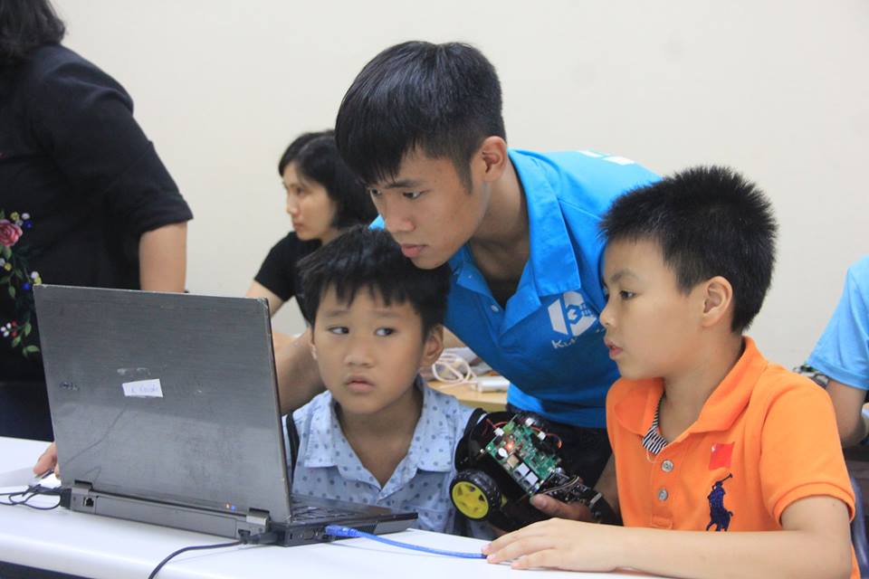 lớp học robotic