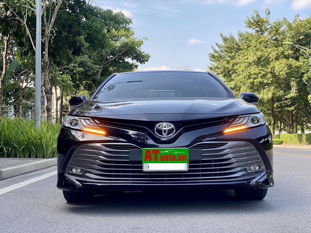 danh-gia-chi-tiet-ve-chiec-xe-toyota-camry-2020