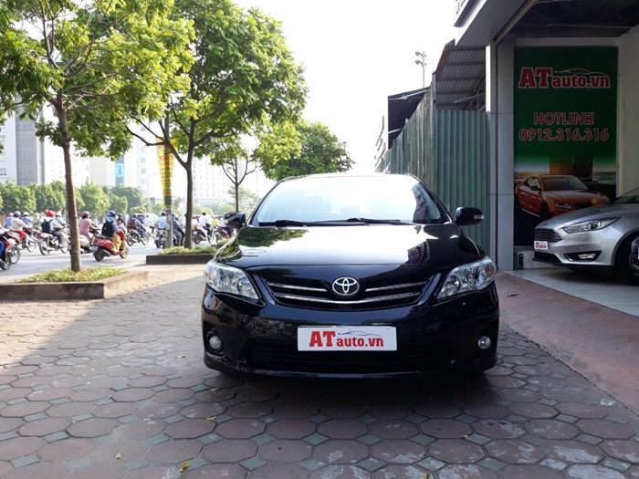 Đầu xe Toyota Altis 1.8 AT phom 2011