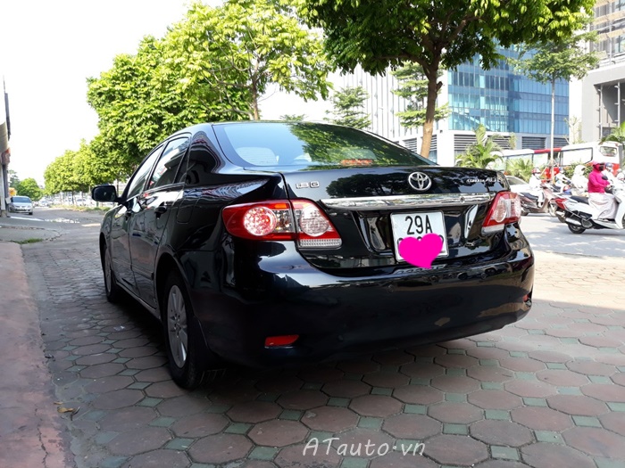 Phần đuôi xe Altis 2010 với phom đèn mẫu mới  2011