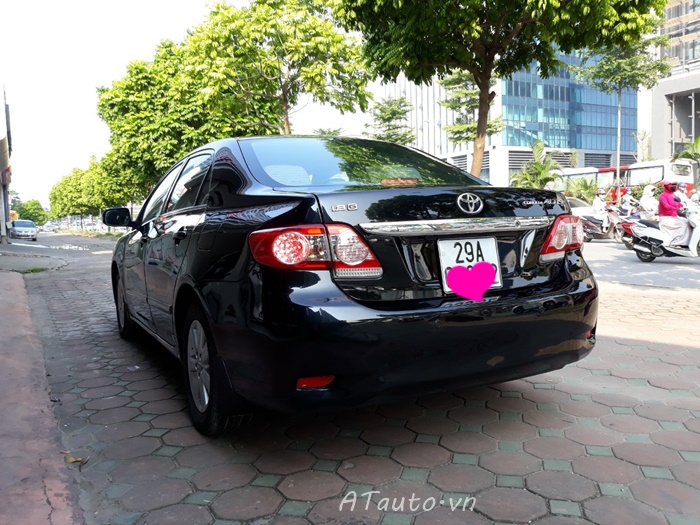 Phần đuôi xe Altis 2010 với phom đèn mẫu mới  2011