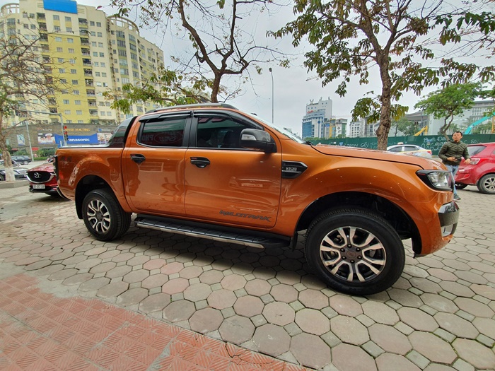 La zăng phay thể thao, bệ bước chân khỏe khoắn.