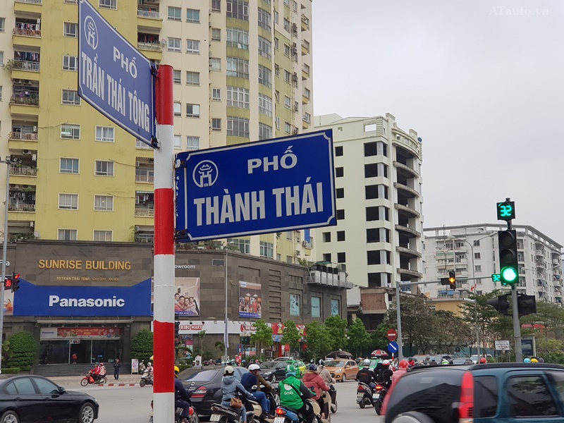 Ngã tư Trần Thái Tông - Thành Thái