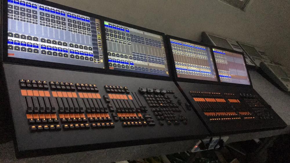 Bàn Điều Khiển Ánh Sáng Grand MA 2 Pro