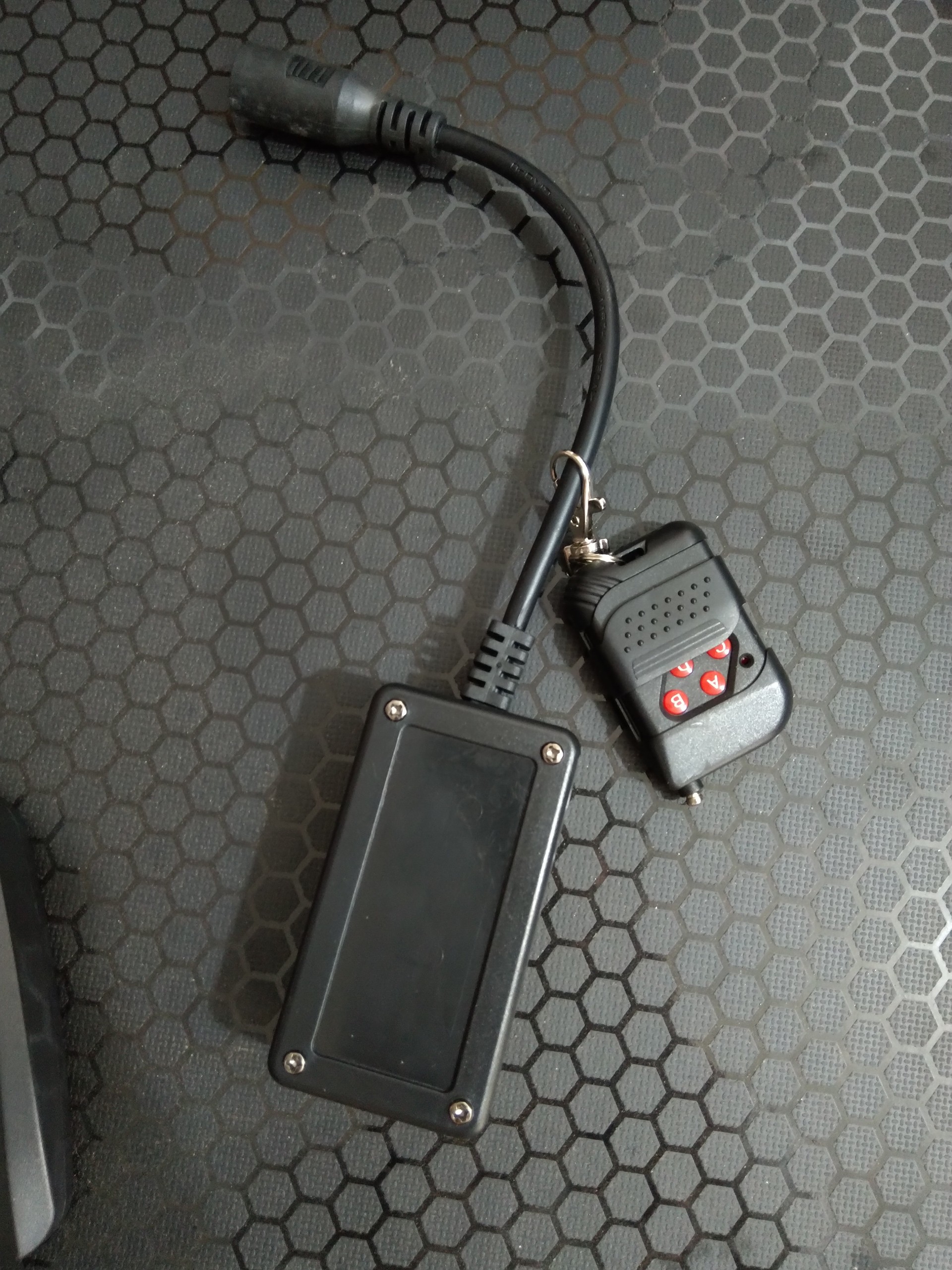 May-Khoi-1500-W-Co-DMX