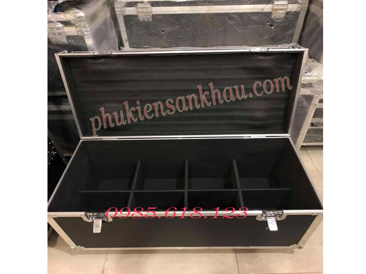 Tủ đựng 16 đèn led .