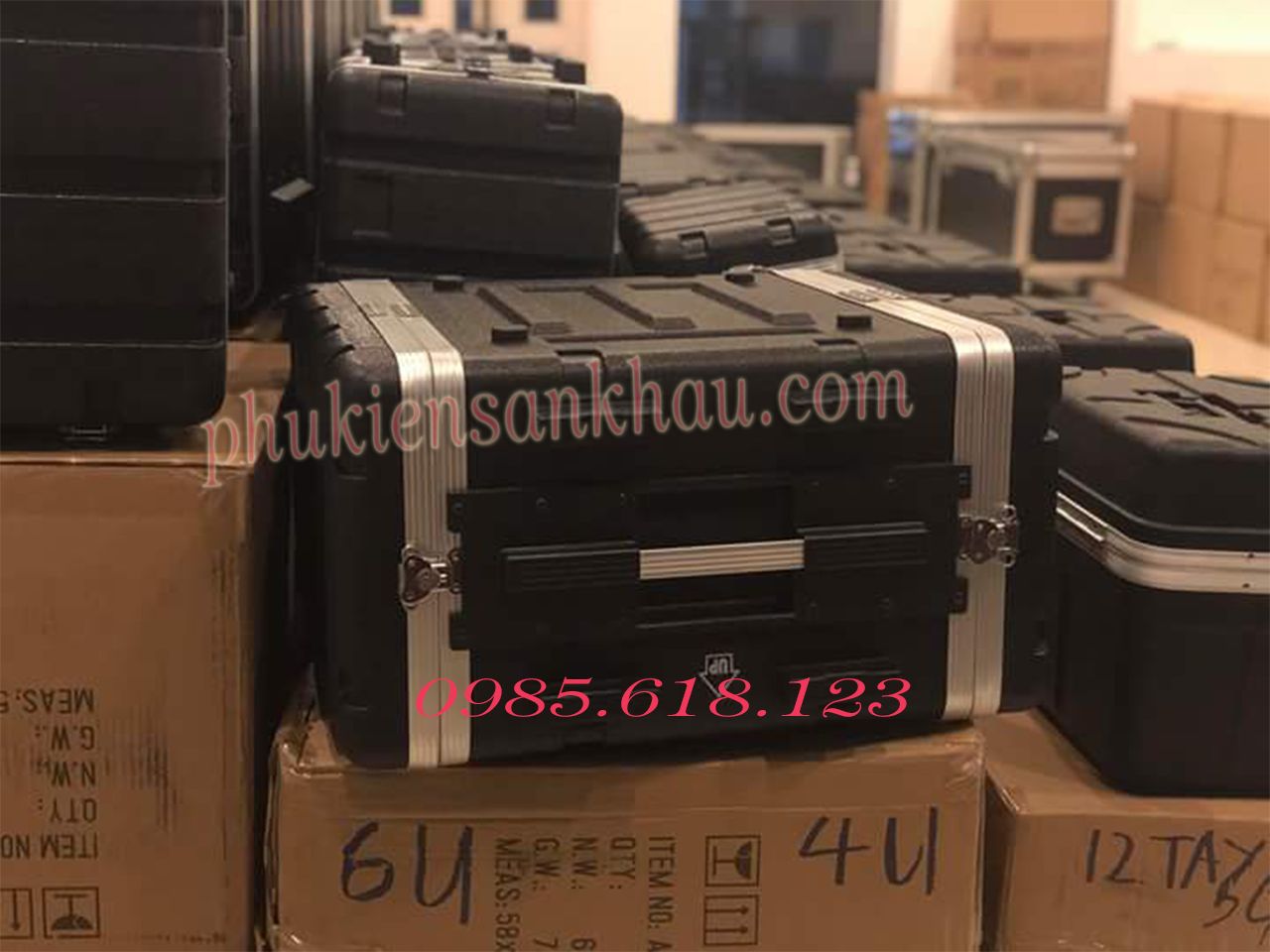 Tủ Đựng Mic (Tủ ABS)
