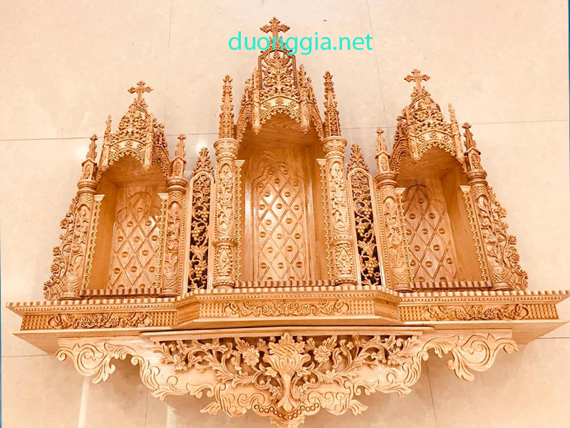 Mẫu bàn thờ thiên chúa 3 ngôi gỗ Pơ mu đẹp giá rẻ tại Hà Nội