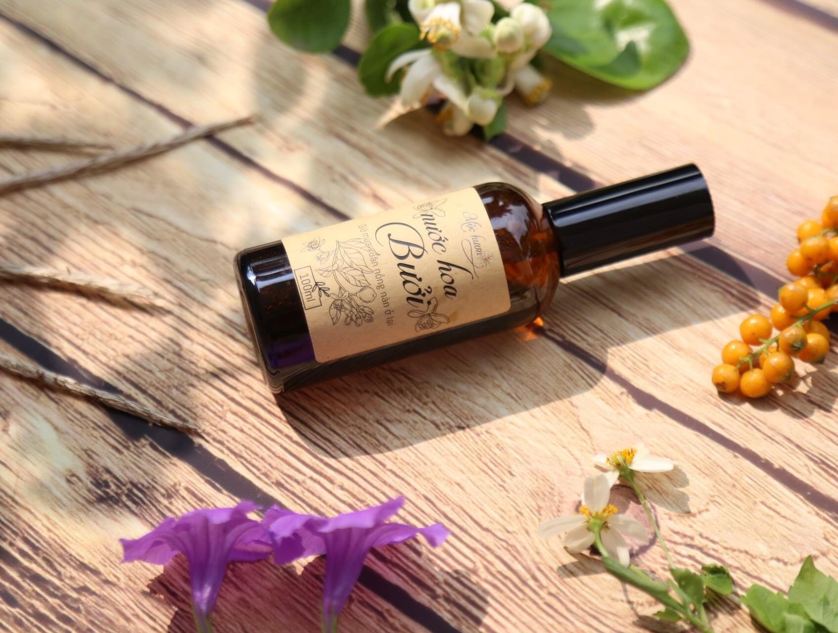 Ưu điểm của Nước hoa bưởi so với nước cất vỏ bưởi, tinh dầu vỏ bưởi