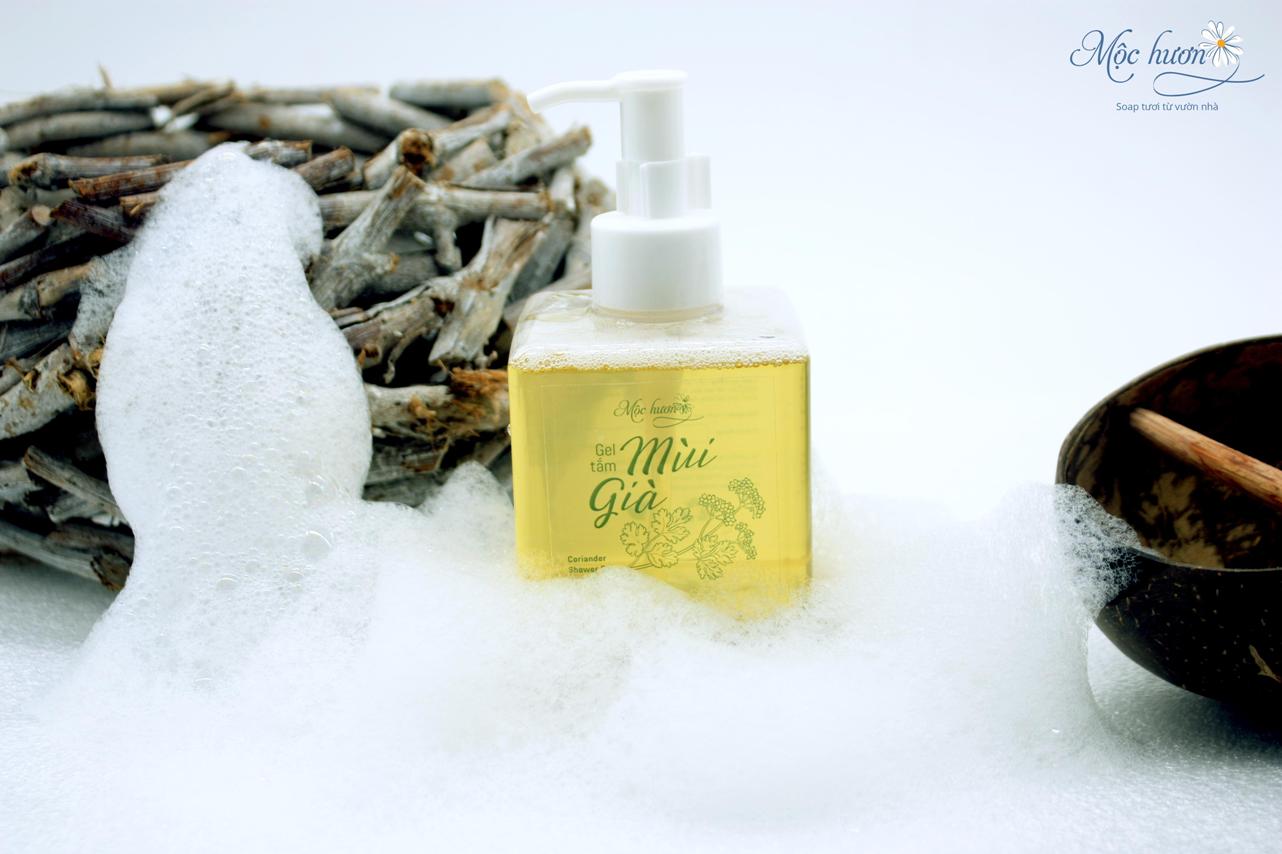 Mùa hè này cần lắm 1 gel tắm vừa sạch thoáng da, không nhờn dính