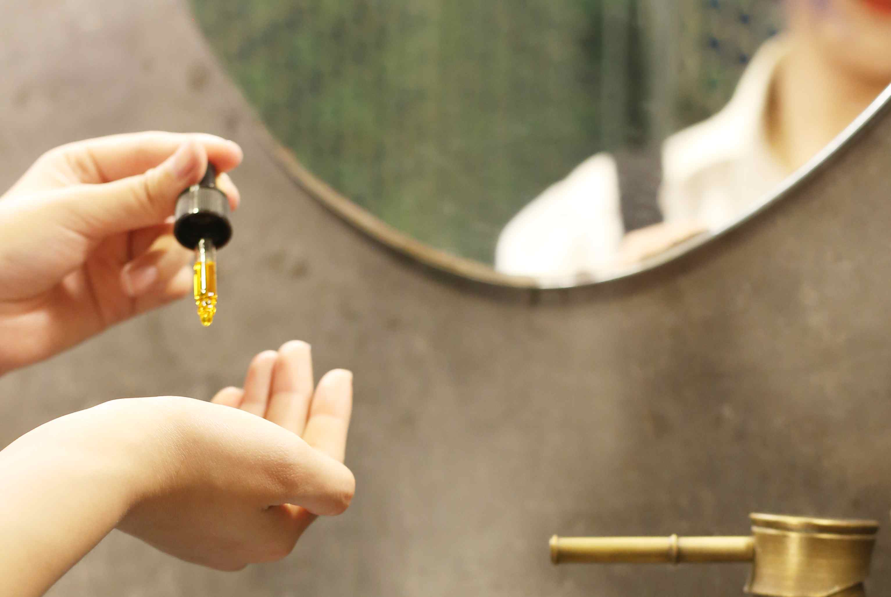 Dầu dưỡng da - dưỡng ẩm số 1 trong chăm sóc da mùa hè