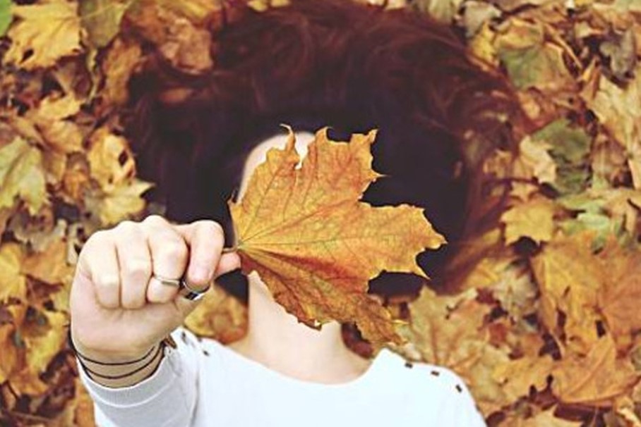 Mùa thu và bí quyết về vẻ đẹp không tuổi của người phụ nữ