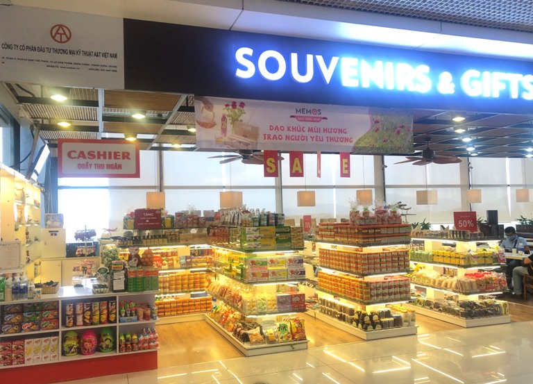 Hội ngộ cùng Mộc Hương tại Nội Bài Airport