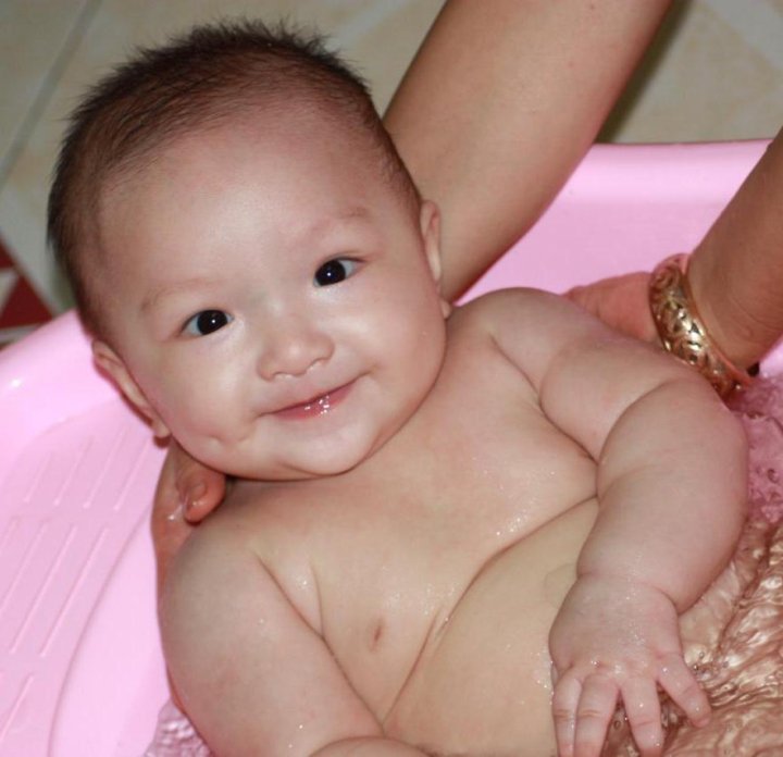 Để mỗi giờ tắm bé là một trải nghiệm thú vị