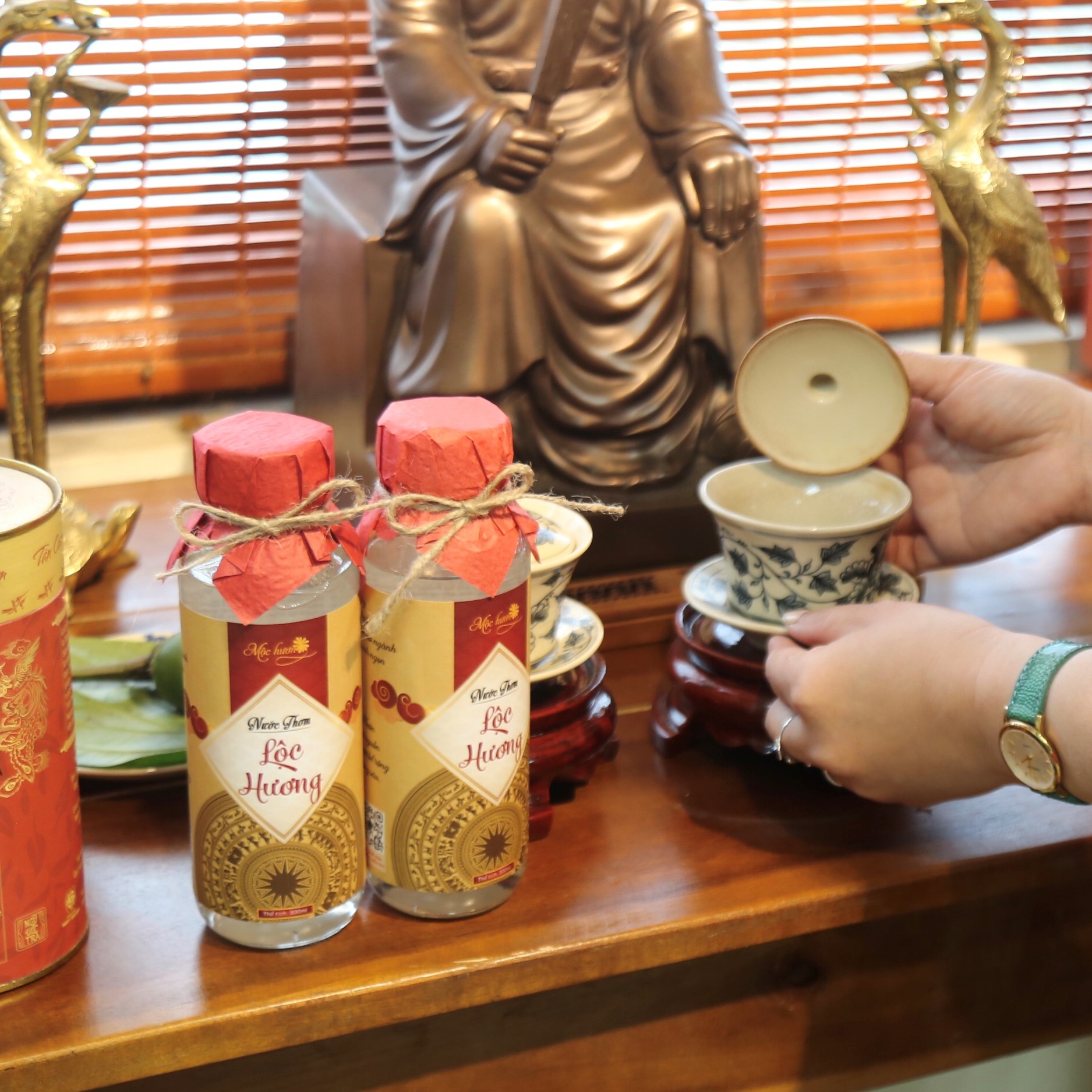 Nước thơm Lộc Hương