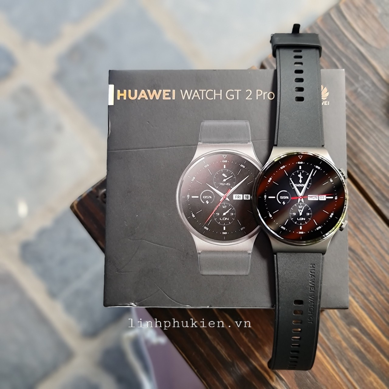 HUAWEI WATCH GT2 Pro 極上美品腕時計(デジタル)