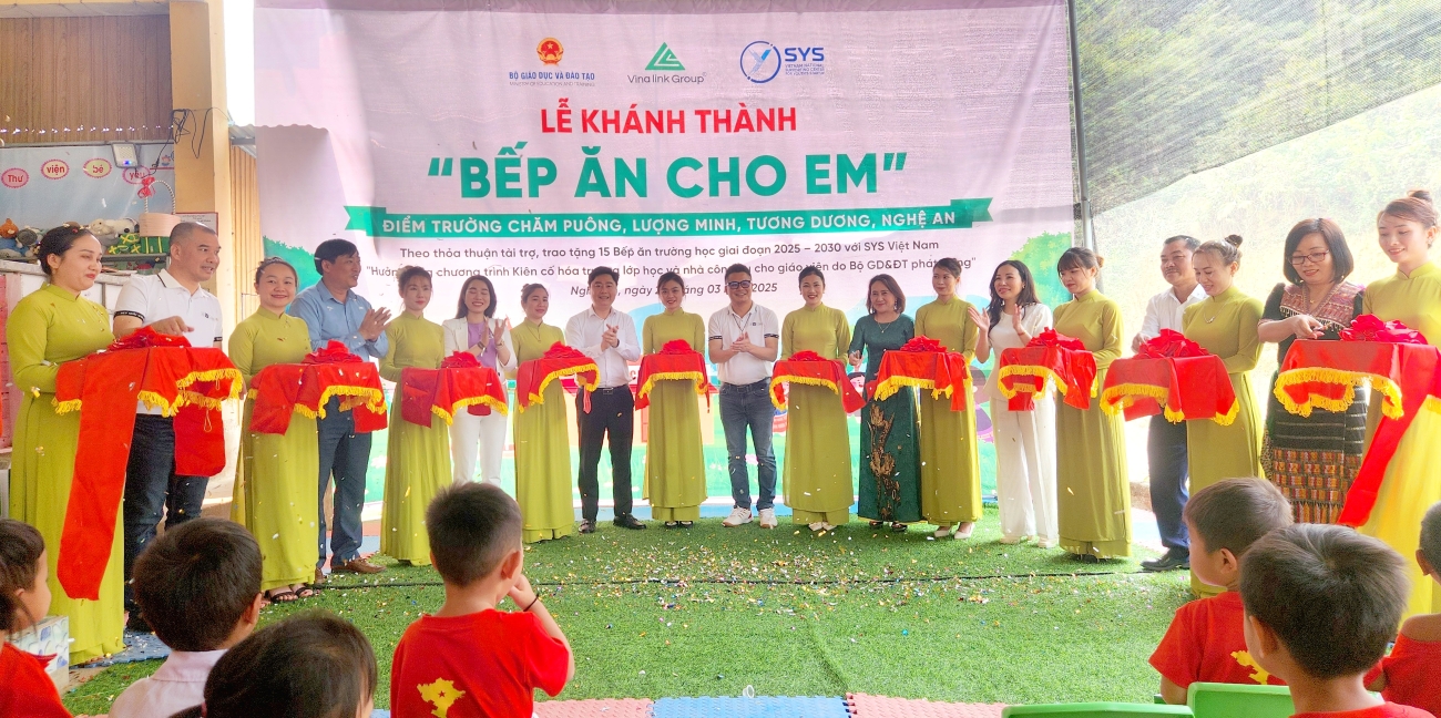 Vinalink Group trao tặng bếp ăn cho điểm trường Chăm Puông, Nghệ An