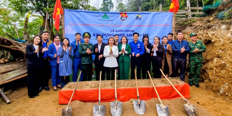 Khởi công xây dựng “Bếp ăn cho em” điểm trường Mầm non bản Huồi Cọ, xã Nhôn Mai